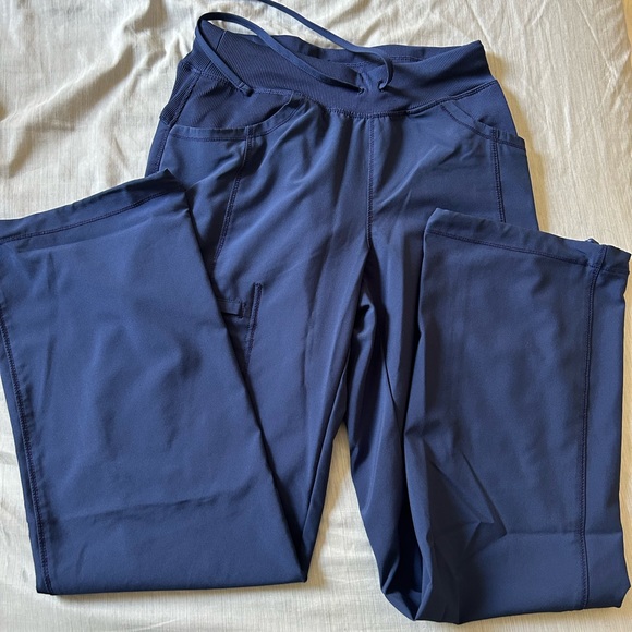 COPY - Cherokee Infinity Straight Leg Drawstring Cargo Srub Pants. Size small - Picture 2 of 5
